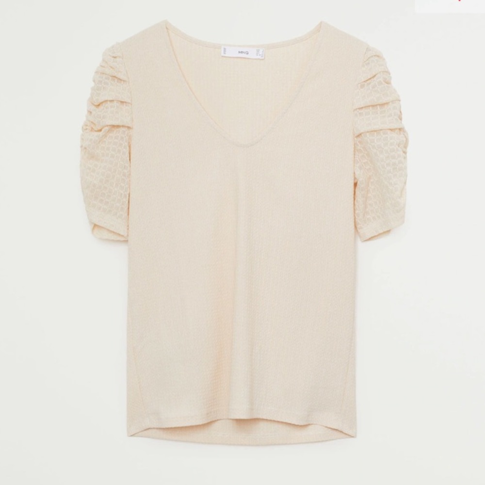 NEW MANGO - Gathered sleeve t-shirt